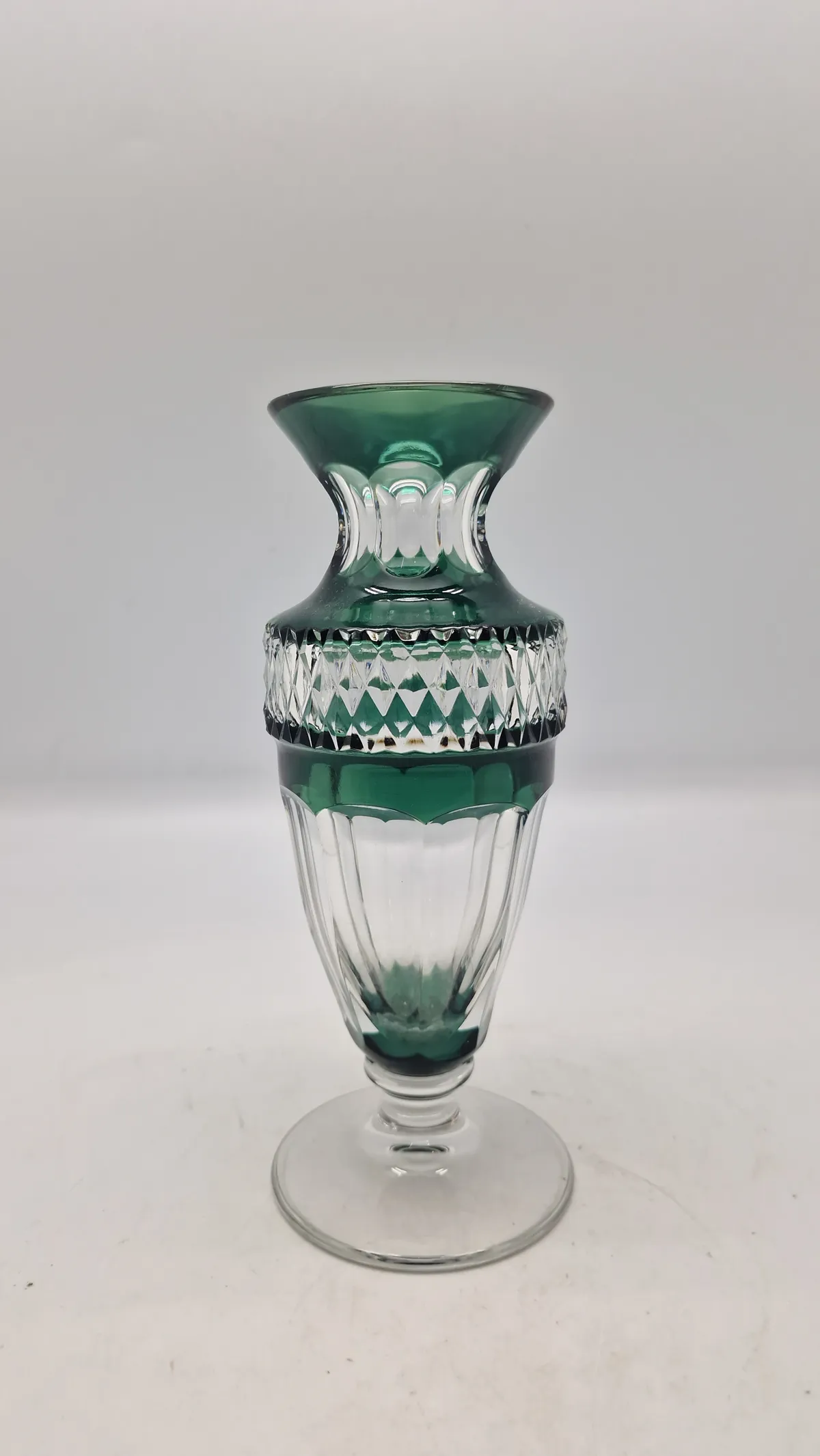 Val Saint Lambert vase i grøn og klar krystal