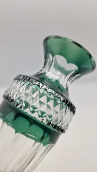 Val Saint Lambert vase i grøn og klar krystal