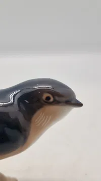 Bing & Grøndahl figur af en svale, nummer 1775