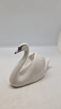 Royal Copenhagen Svane figur, nummer 755