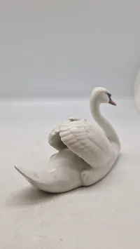 Royal Copenhagen Svane figur, nummer 755