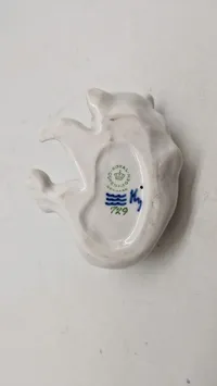 legende isbjørneunge, Royal Copenhagen figur nr. 729, designet af Knud Kyhn