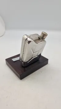 Miniature Jerrycan givet som præmie