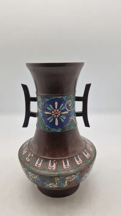 asiatisk cloisonné-vase