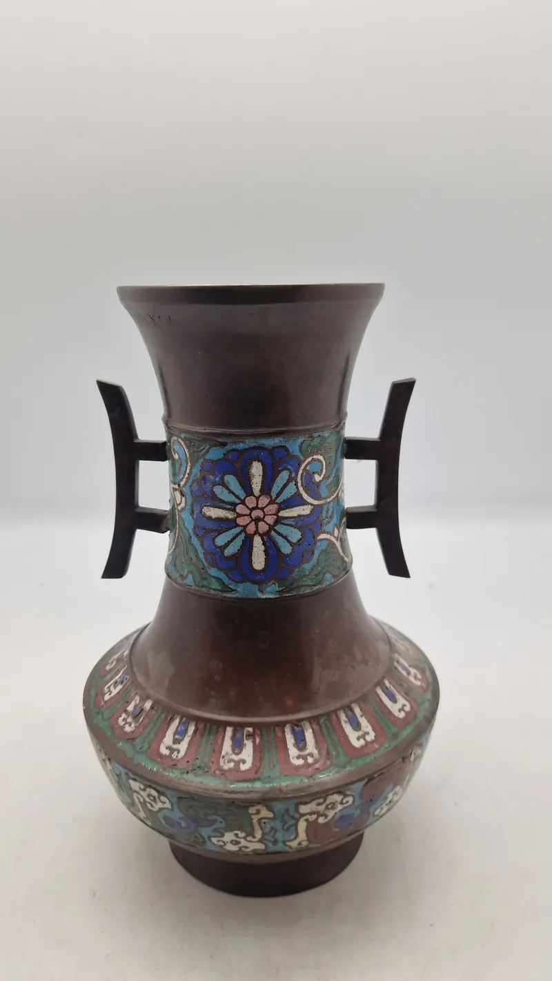 asiatisk cloisonné-vase