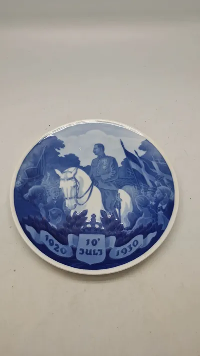 Royal Copenhagen mindeplatte fra 1930, også kendt som Genforeningsplatte nr. 263