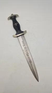 Veludført SS Daggert postwar
