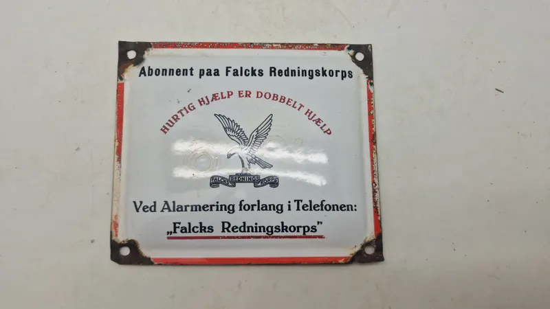 Emaljeskilt fra Falck. Originalt