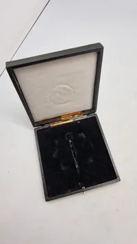 Æske til Tyske kors i guld 1957 ?