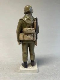 Soldat/Konstabel i hæren, Bing & Grøndahl figur nr. 2444,