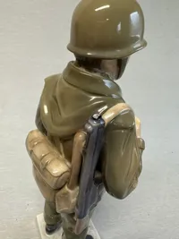 Soldat/Konstabel i hæren, Bing & Grøndahl figur nr. 2444,