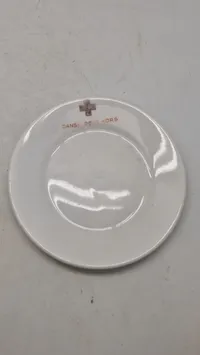 Lot røde kors porcelæn