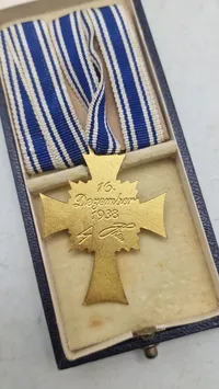 Mutterkreuz 1.kl W.Deumer. Original