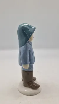 Dreng med fisk porcelænsfigur | GH & Co. Tyskland