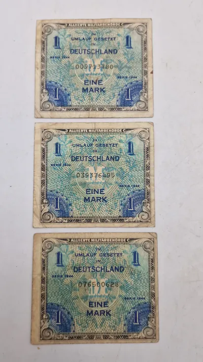 Samling militære pengesedler. Originale