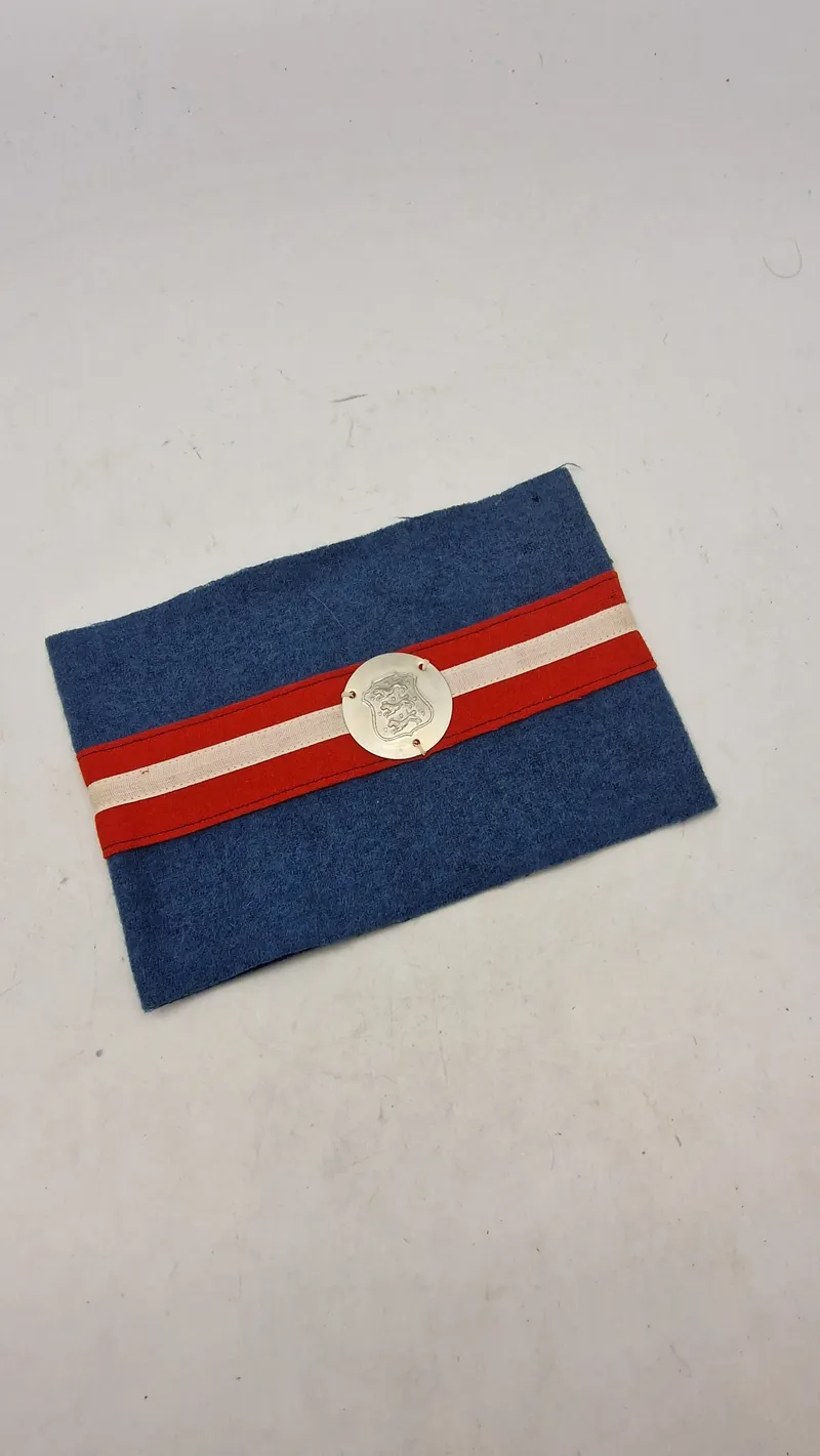 Armbind fra den danske modstandsbevægelse. Originalt.