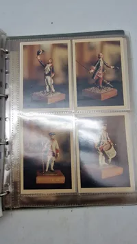Samling uniforms billeder i mappe