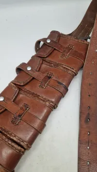 Svensk ammunitionstaske model 1910. Anvendt af brigaden