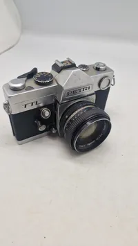 Petri TTL 35mm spejlreflekskamera