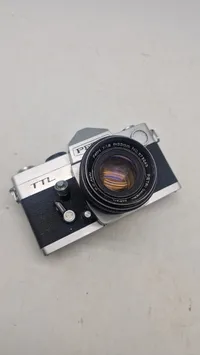 Petri TTL 35mm spejlreflekskamera