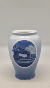 Royal Copenhagen Rundskuevase fra 1935