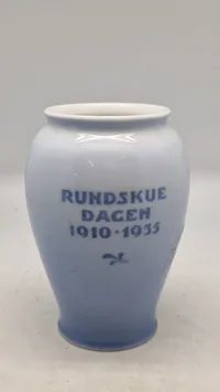 Royal Copenhagen Rundskuevase fra 1935