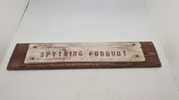 Spytning forbudt skilt