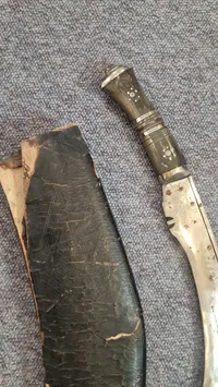 Stor kuhkri kniv
