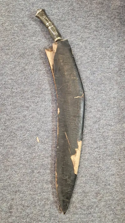 Stor kuhkri kniv