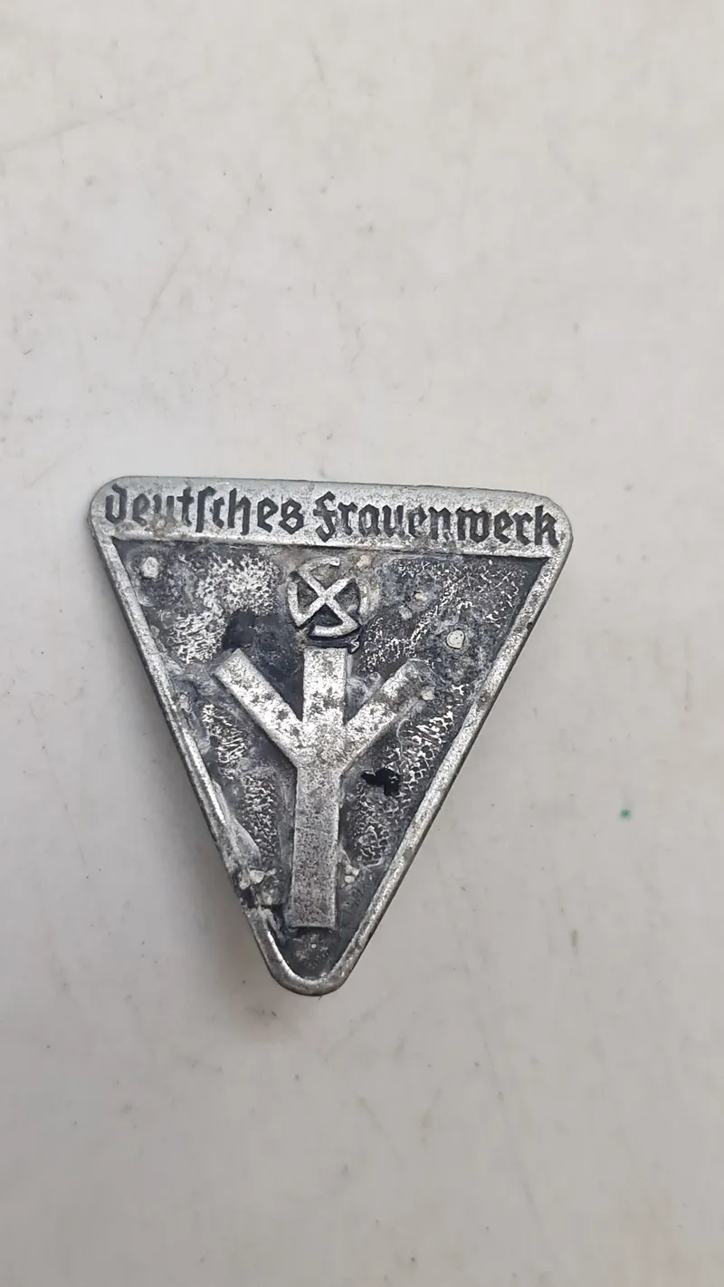 Deutsches Frauenwerk. Original