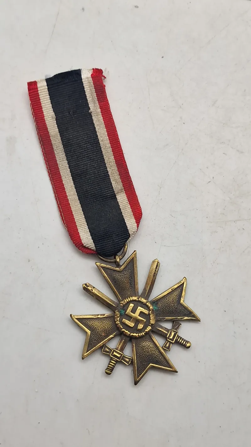 Kriegsverdienstkreuz 2. Klasse mit Schwertern. Original