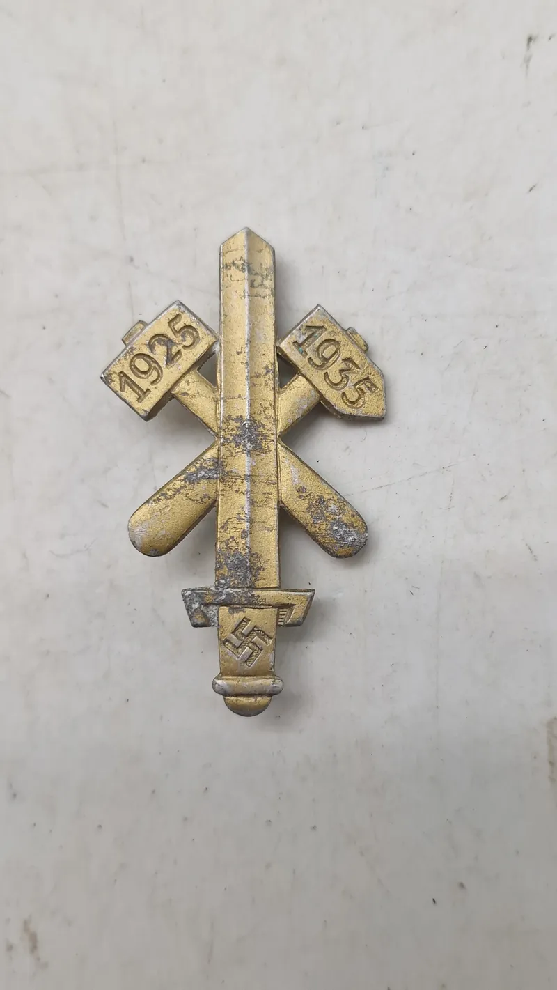 1935 Gau Essen Honor Badge. Original
