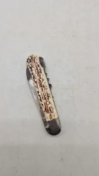 Veludført kniv med bengreb