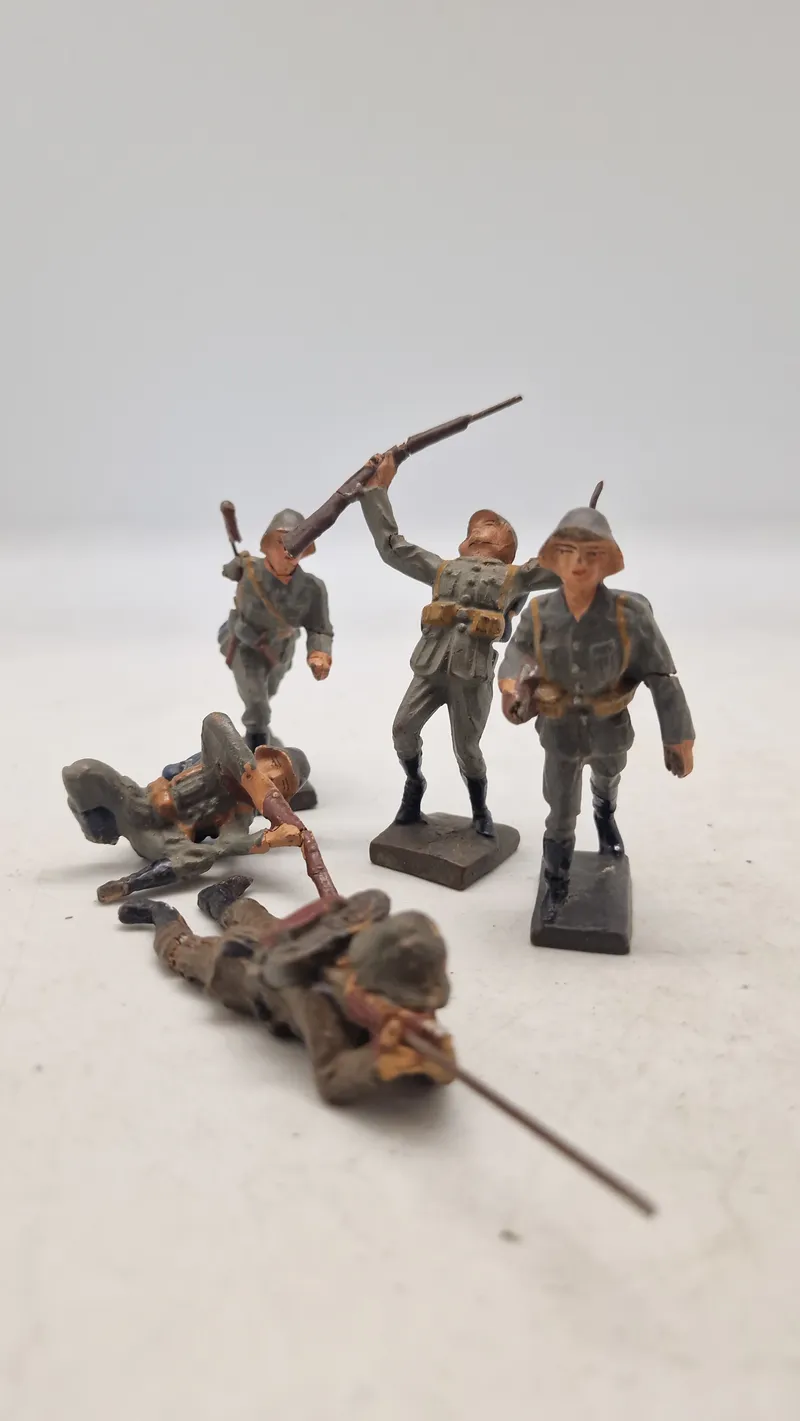 Samling tyske linoliumsfigurer, originale