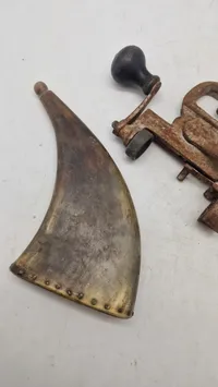 Krudthorn og genladningsudstyr