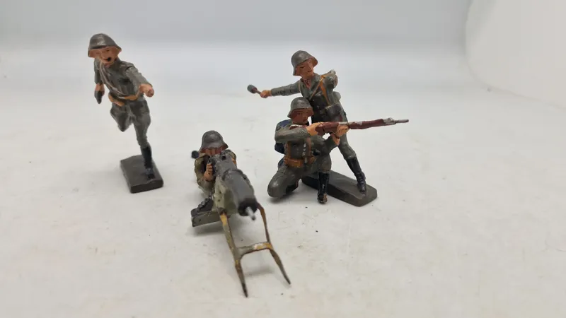 Samling tyske linoliumsfigurer, originale