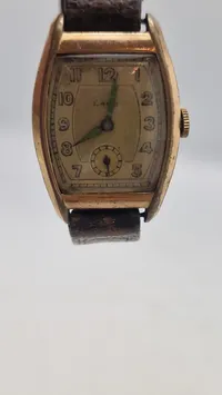 Tysk ur med optræk fra 1940’erne