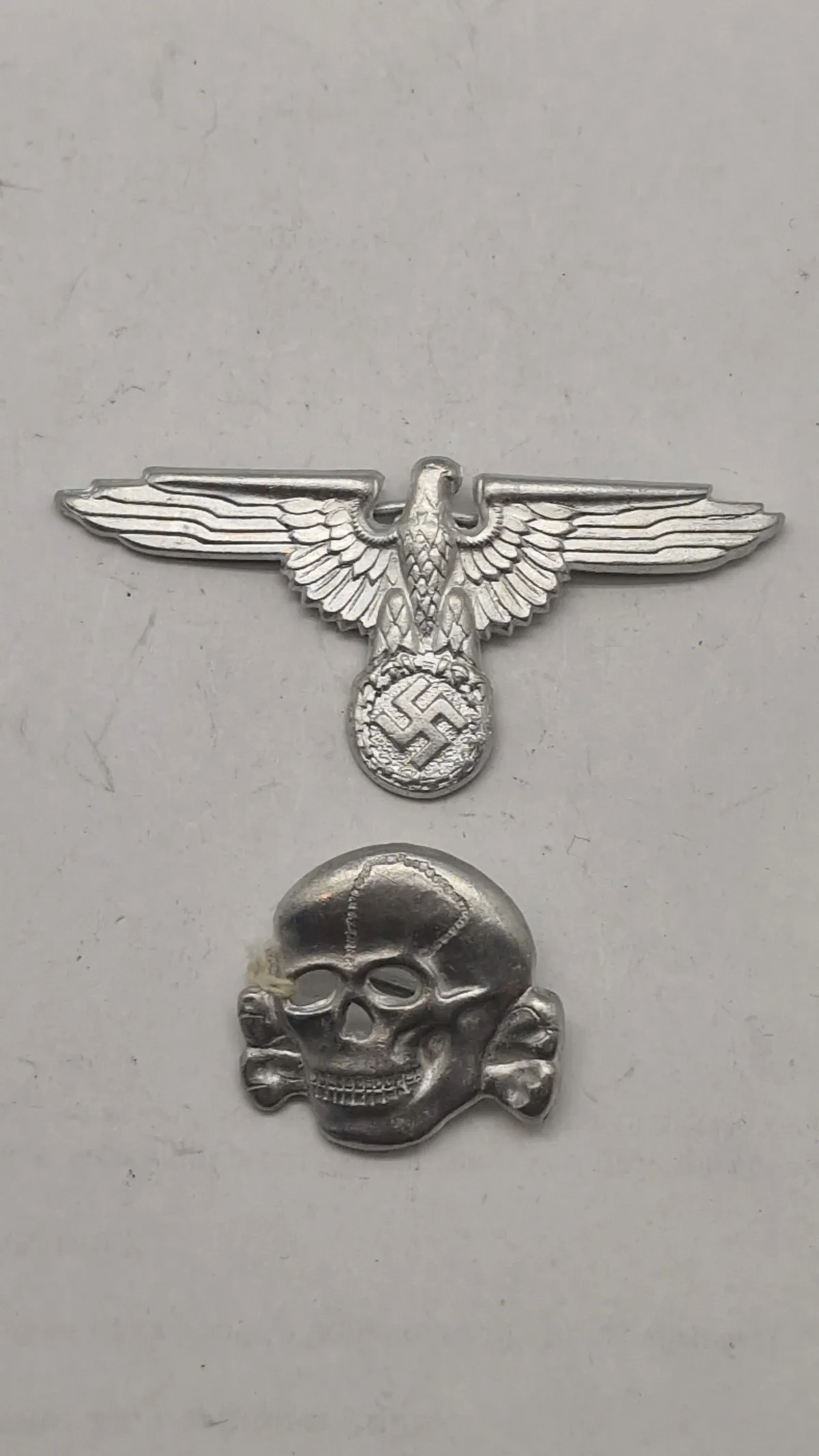 Waffen SS sæt for kasket, efterkrigs