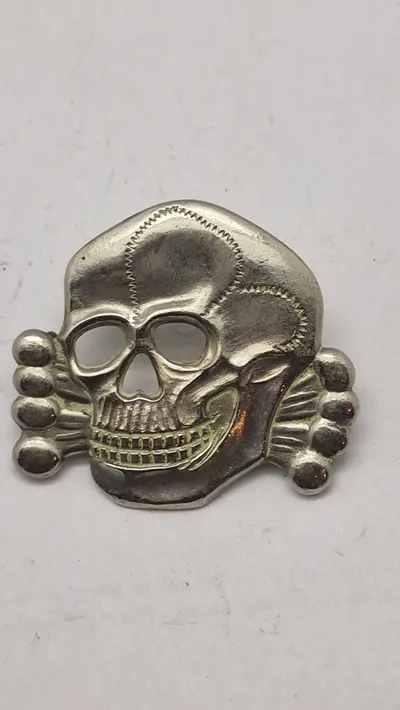 Totenkopf skull, efterkrigs