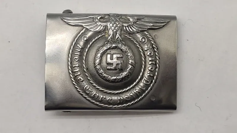 Waffen-SS bæltespænde, efterkrigs