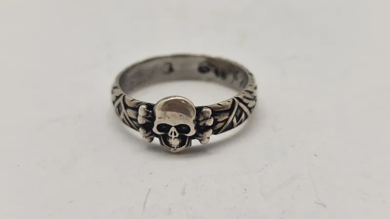 WW2 fingerring, efterkrigs