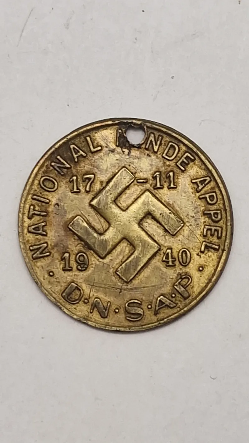 Dansk WW2 D.N.S.A.P, mindeappel 1940 omlavet til halssmykke, originalt
