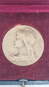Fransk medalje i æske
