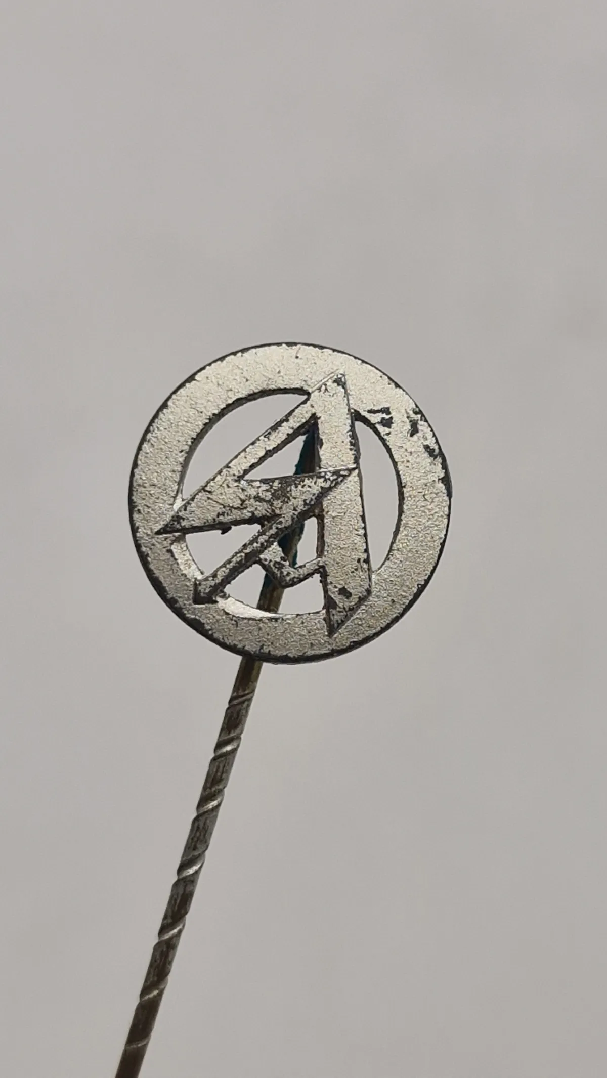 SA pin, original