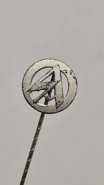 SA pin, original