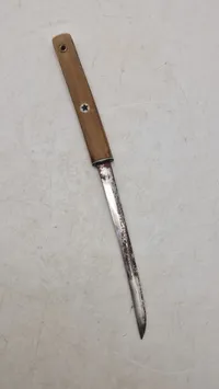 Veludført brevåbner som katana