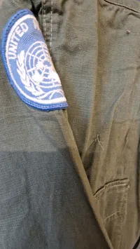 Dansk UN skjorte med mærker