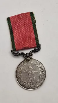 Turkish Crimea Medal 1855 af sølv, navngiven, til Englænder: SERGT JAS VALLANCE 10TH  HUSSARS original