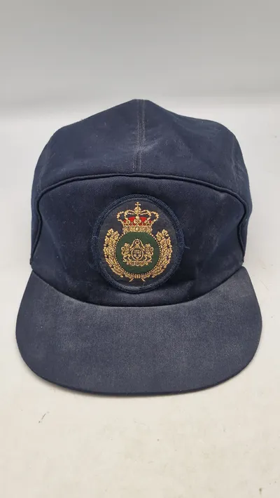 Dansk M/95 politi kasket