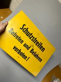 Originalt DDR bakelit skilt fra grænsen